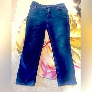 Chico’s 2.5 S (14) So Lifting/Slimming Jeans Straight Leg 28” inseam